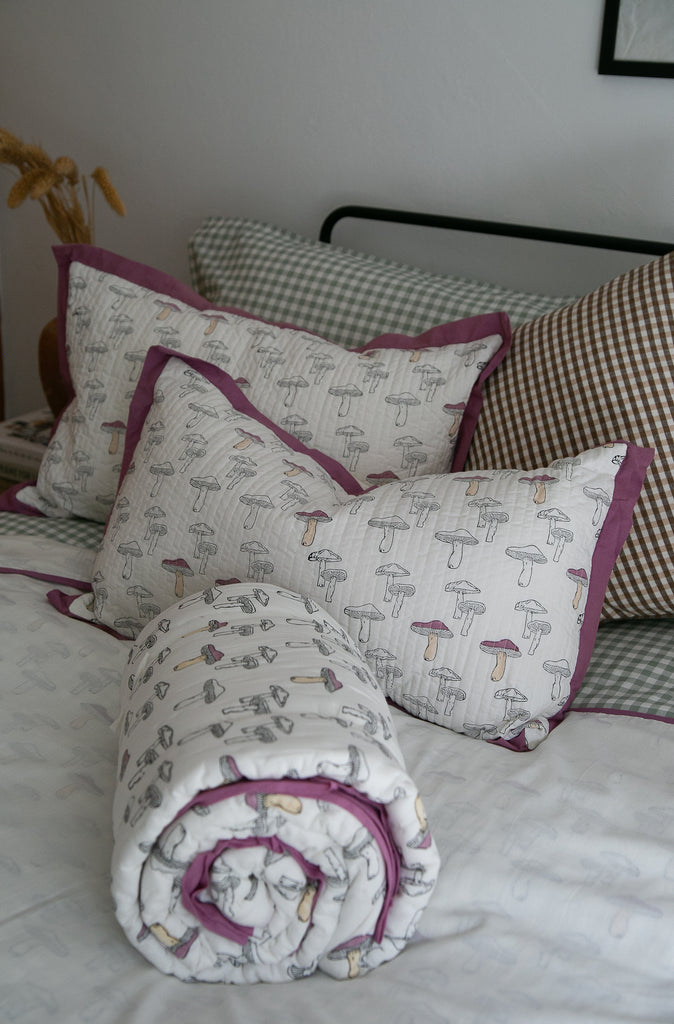 Mushroom Quilted Pillowcase & Throw Set (Aubergine)