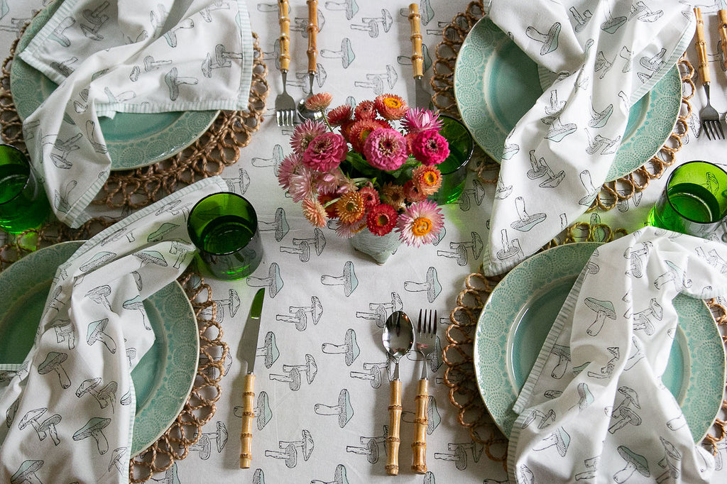 bird's eye view of an autumnal table-scape